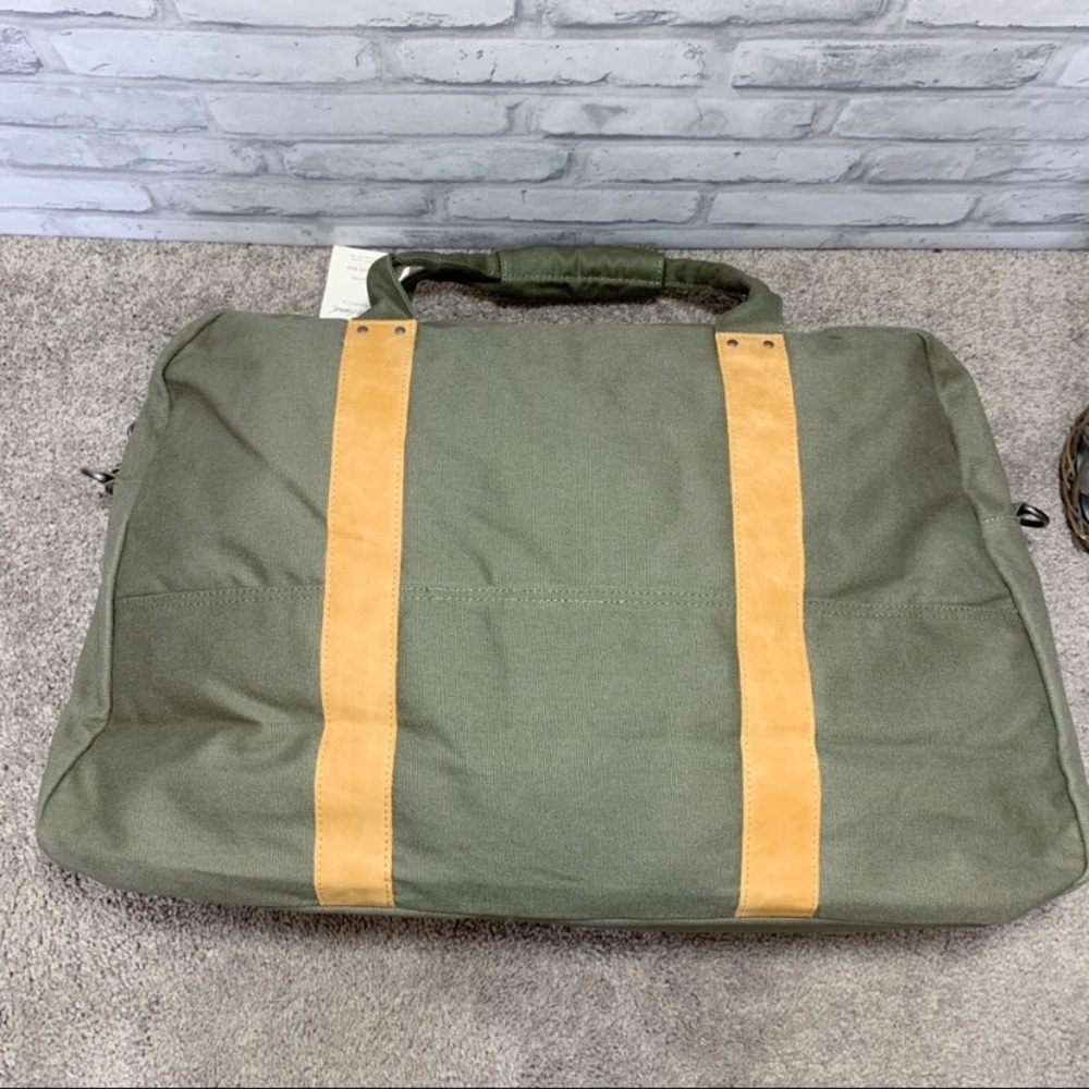 Hearth & Hand Weekender Bag Olive Green - NWT - Picture 5 of 8